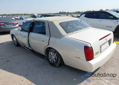 2003 Cadillac Deville Standard z USA, uszkodzony, nr VIN 1G6KD54Y43U210692